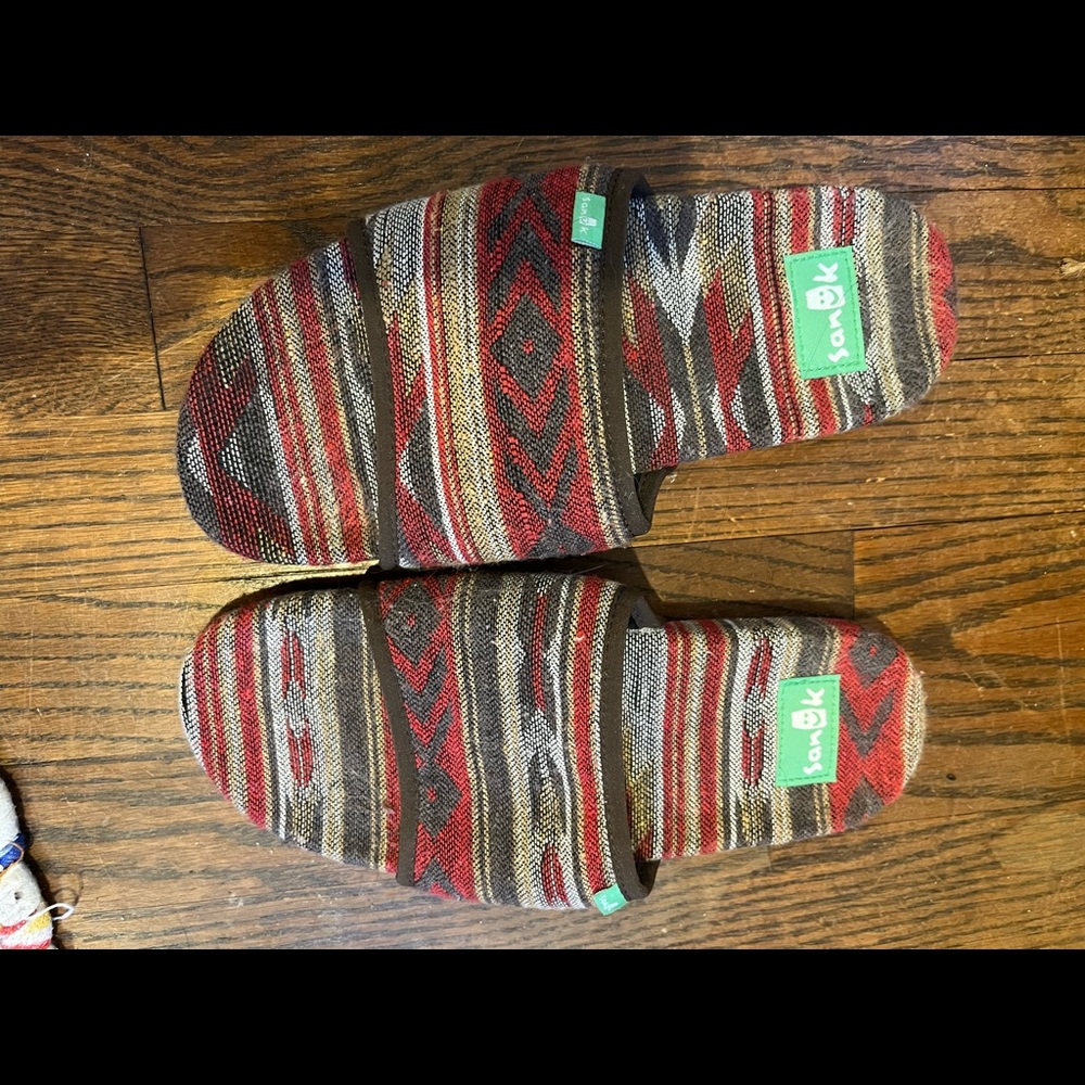Worn once. Sanuks. Size 7 women. Like new. Aztec sandal.